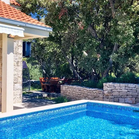 Villa San With Heated Pool, Traditional Surroundings, 3-bedrooms *